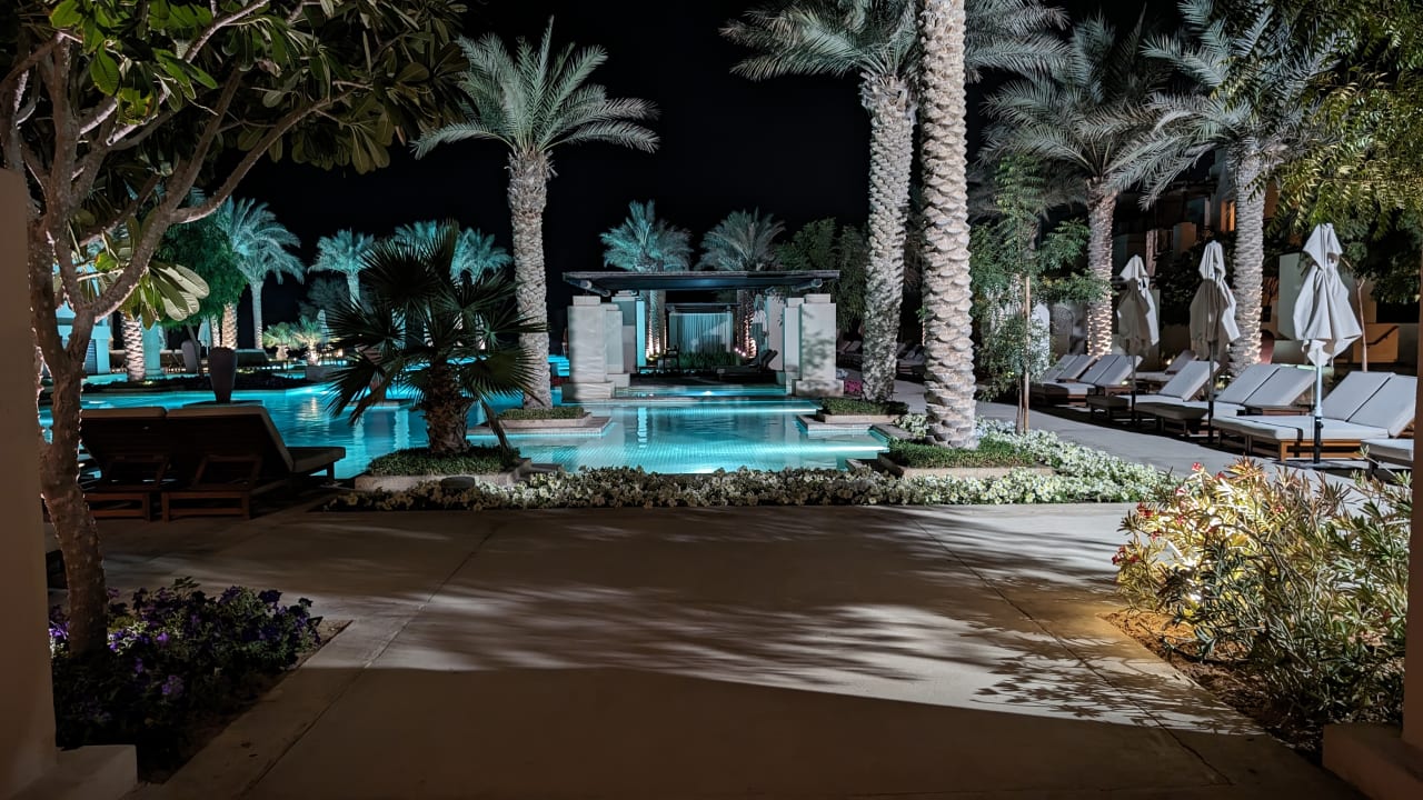 Pool Al Wathba, a Luxury Collection Desert Resort & Spa, Abu Dhabi