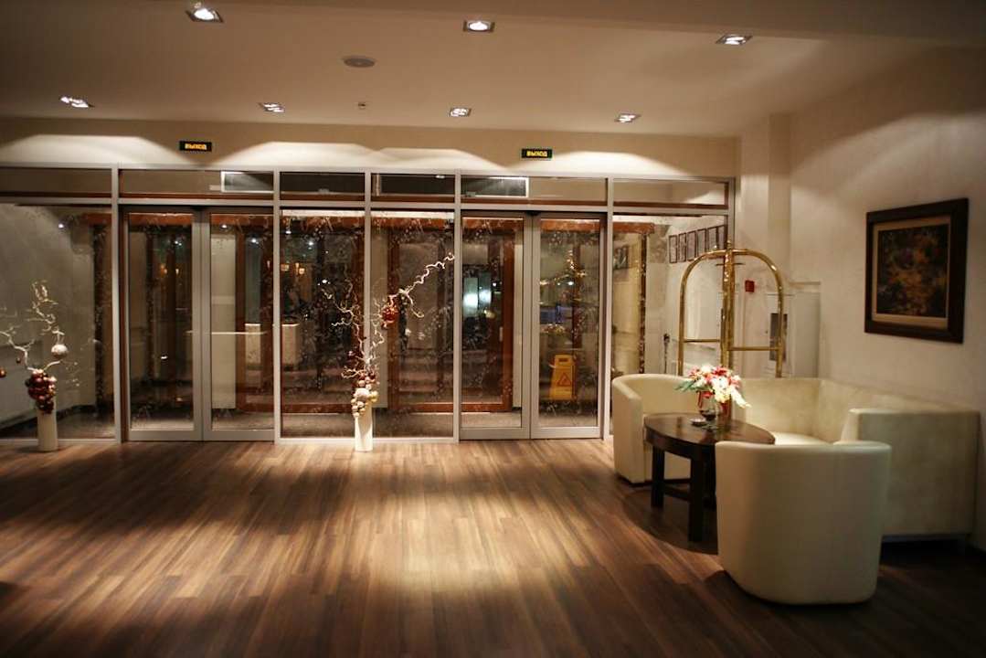 Главный вход Hotel ForRestMix Club