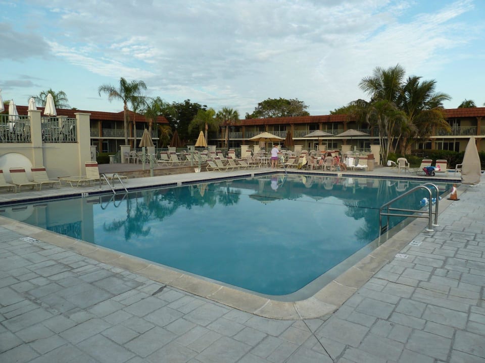 Pool Hotel West Wind Inn