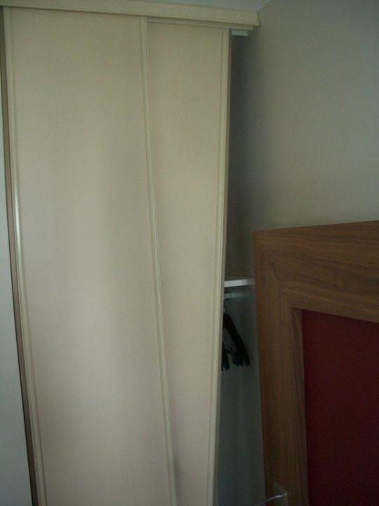 Schranktüre Hotel Park & Suites Prestige Paris