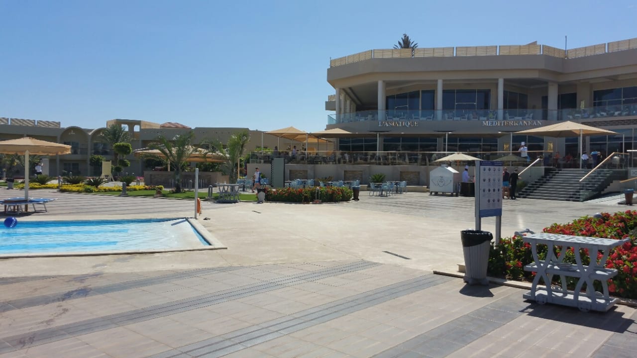 Außenansicht Pickalbatros Royal Moderna Resort-Sharm El Sheikh