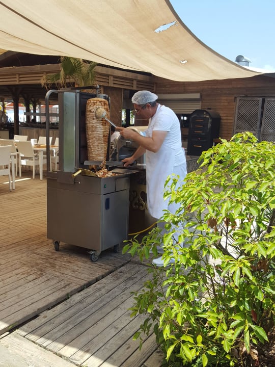 Frischer Döner am Strand  Dream World Aqua Hotel