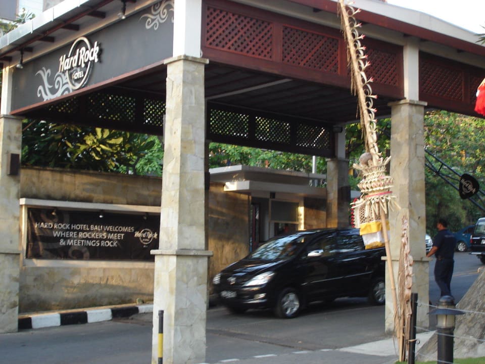 Eingangspforte Hard Rock Hotel Bali