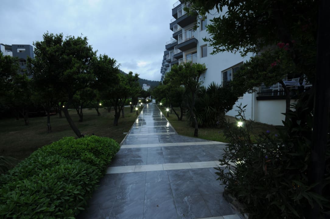 Garten Luna Beach Deluxe Hotel