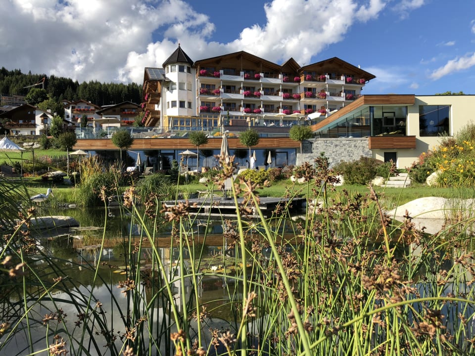 Außenansicht SONNENBERG | Panorama Dolomites Wellbeing