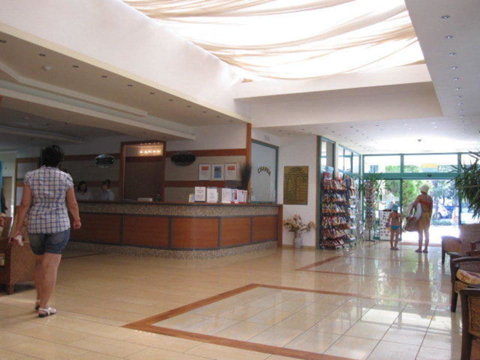 Ein und Ausgang  DAS Club Hotel Sunny Beach