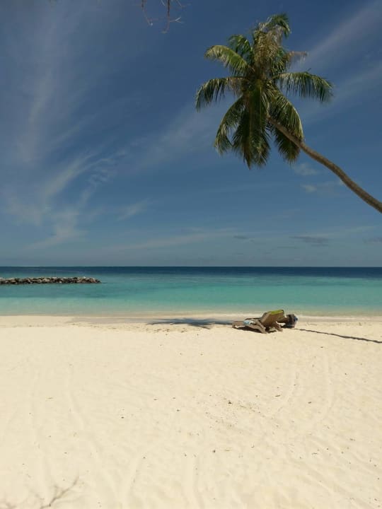 Strand Embudu Village