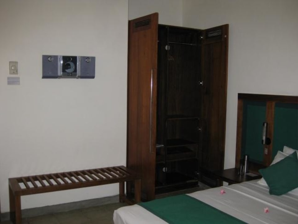 Schrank & Ablage Mermaid Hotel & Club