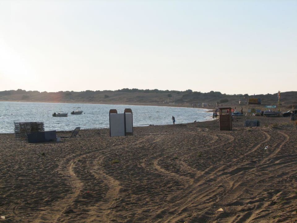 Strand vor dem Hotel Sandy Beach Resort