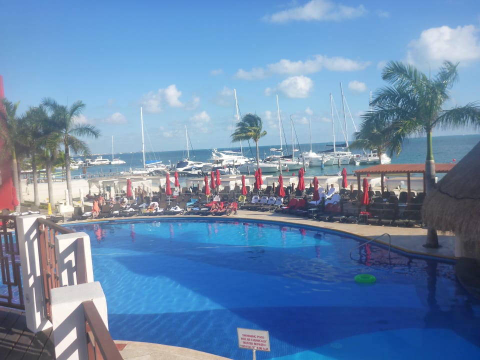 Sexy Pool Temptation Cancun Resort - Adults only