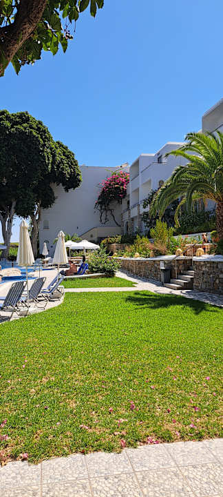 Außenansicht Ekaterini Hotel