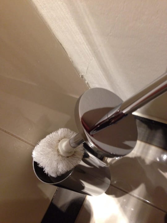 Toilettenbürste Flemings Hotel Wien-Stadthalle