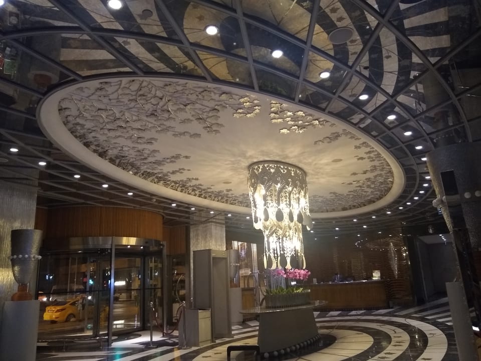 Lobby Wyndham Grand Istanbul Kalamis Marina Hotel