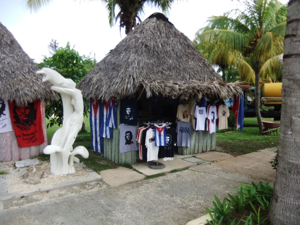 Souvenirs in der Anlage Melia Las Antillas - Adults only