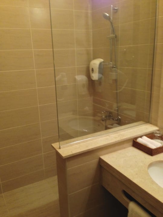 Neu renoviertes Bad 1/2 Jaz Makadi Oasis Resort