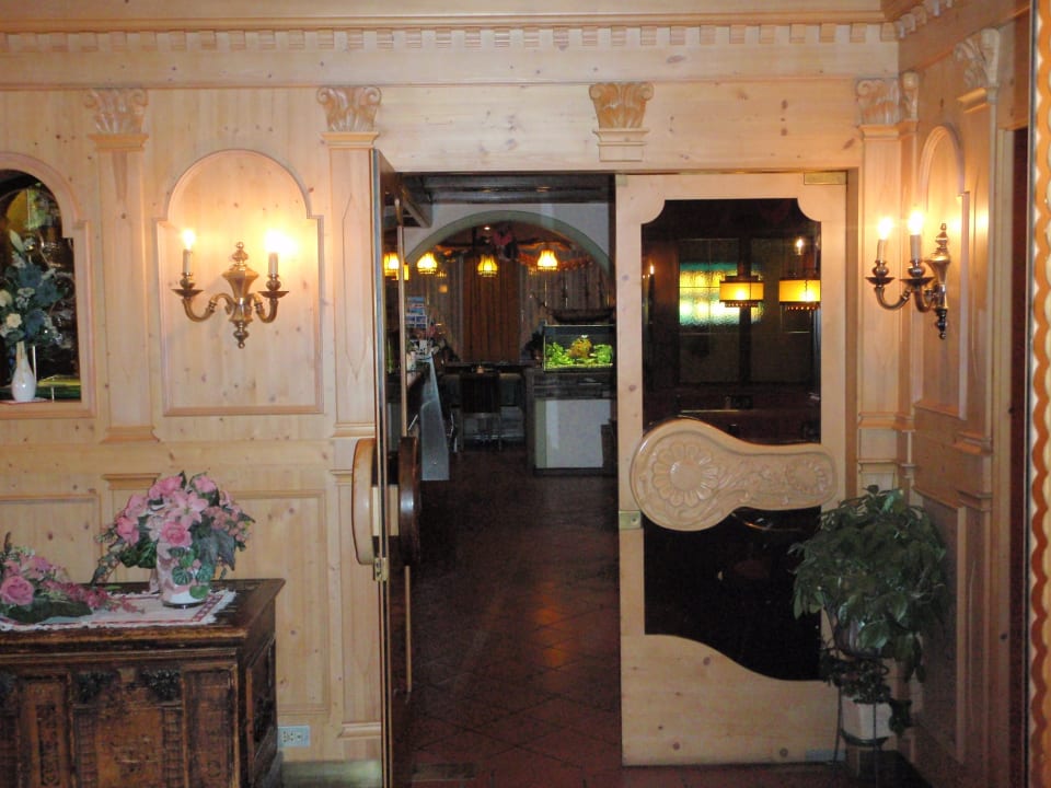 Wejście do restauracji Hotel Serles Superior