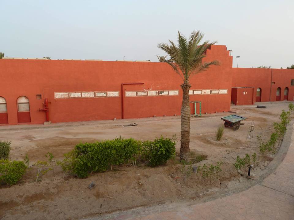 Ausblick von 200er-Block.. könnte attraktiver sein Swisstouch Oriental Resort Marsa Alam