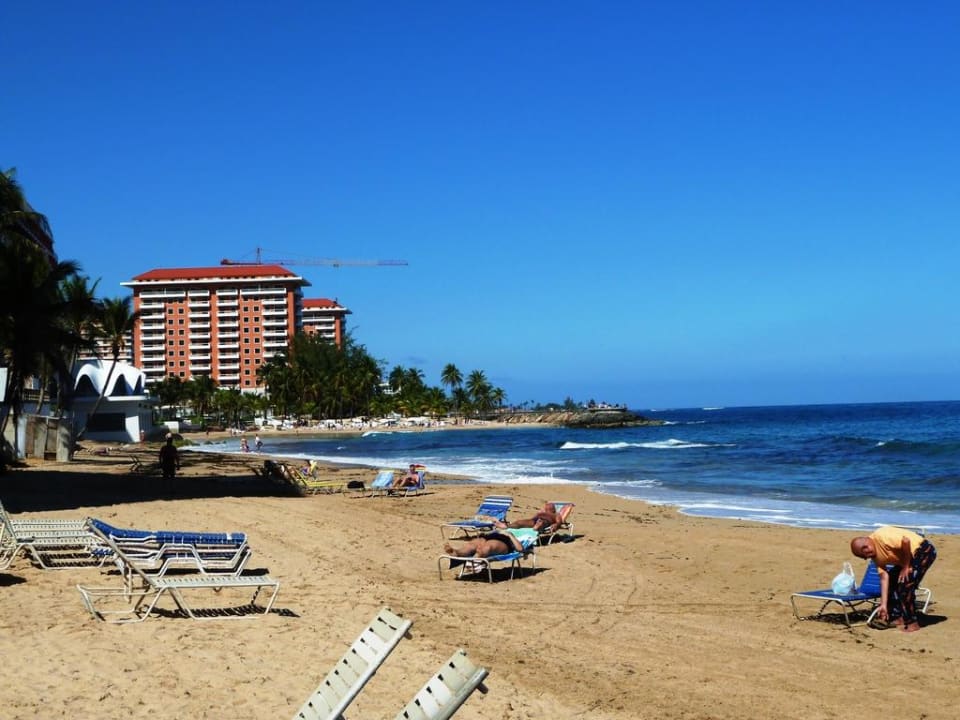 Strand hinter dem Hotel Hotel La Concha Renaissance Resort