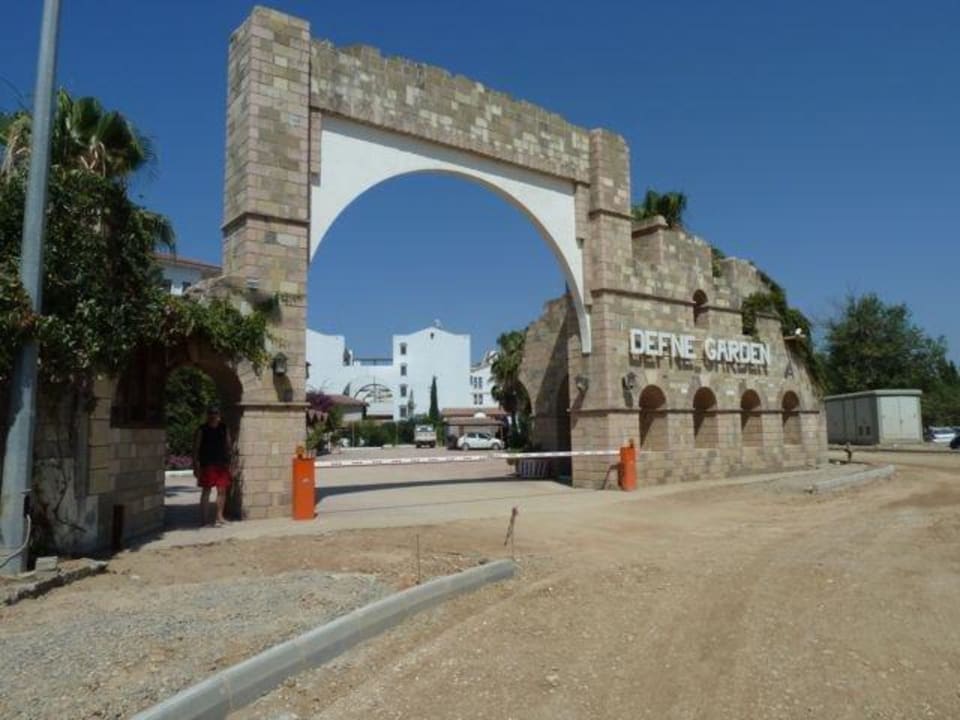 Baustelle vor Hotel Hotel Defne Garden