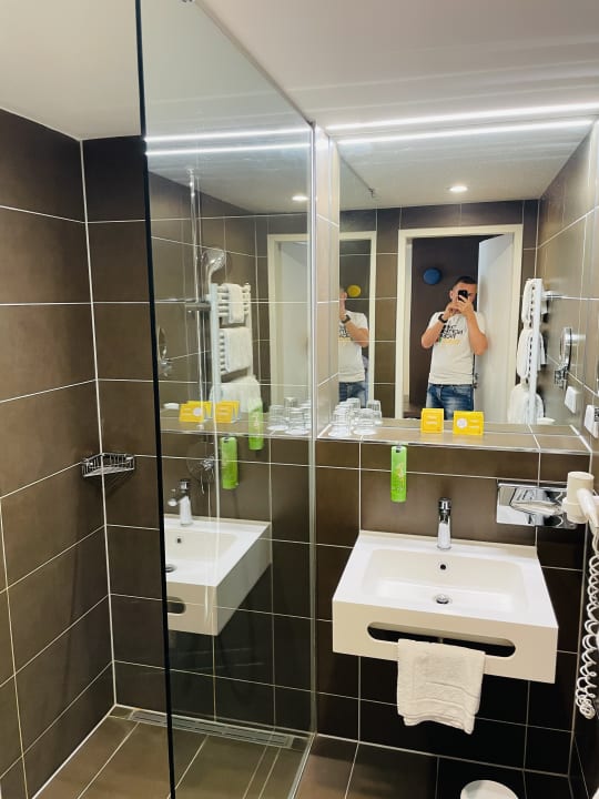 Zimmer JUFA Hotel Hamburg HafenCity