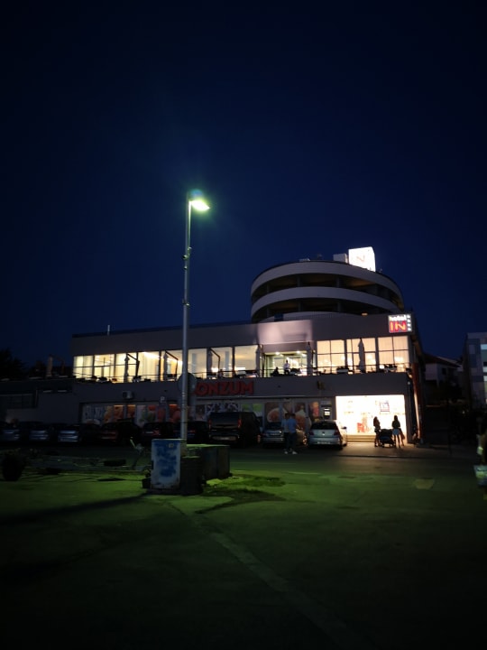 Außenansicht Hotel IN Biograd