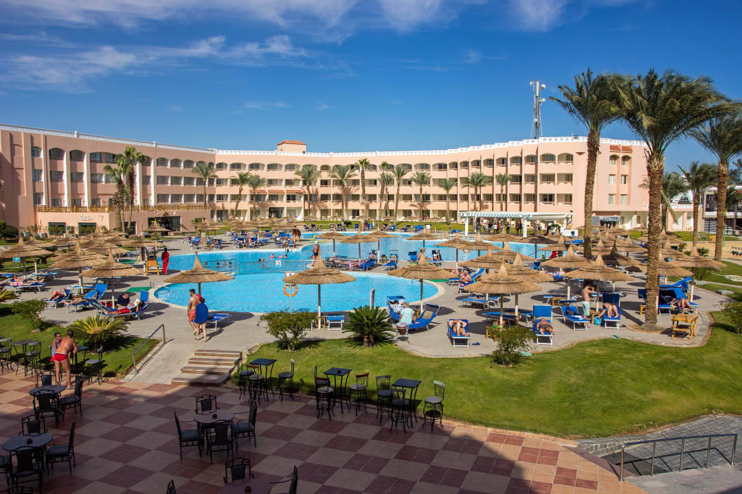 Beheizter Süßwasserpool Beach Albatros Resort