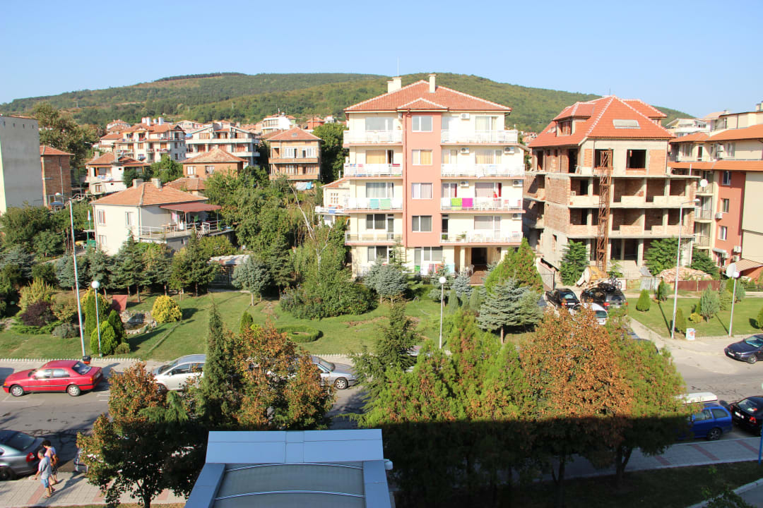 Die Aussicht vom Balkon Zimmer 405 B AluaSun Helios Beach