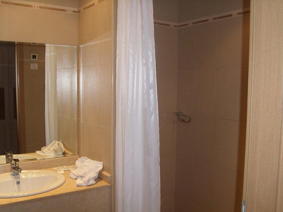 Waschbecken und Dusche HVD Clubhotel Miramar