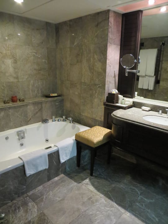 Bad Hilton Hua Hin Resort & Spa
