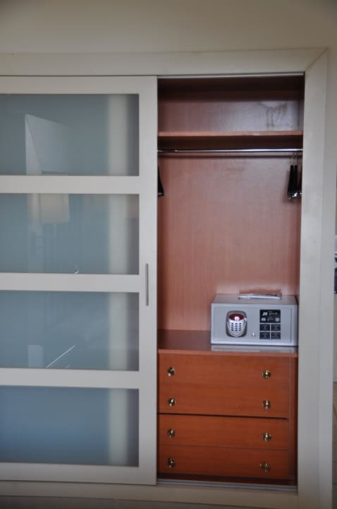Schrank und Safe Hotel H10 Tindaya