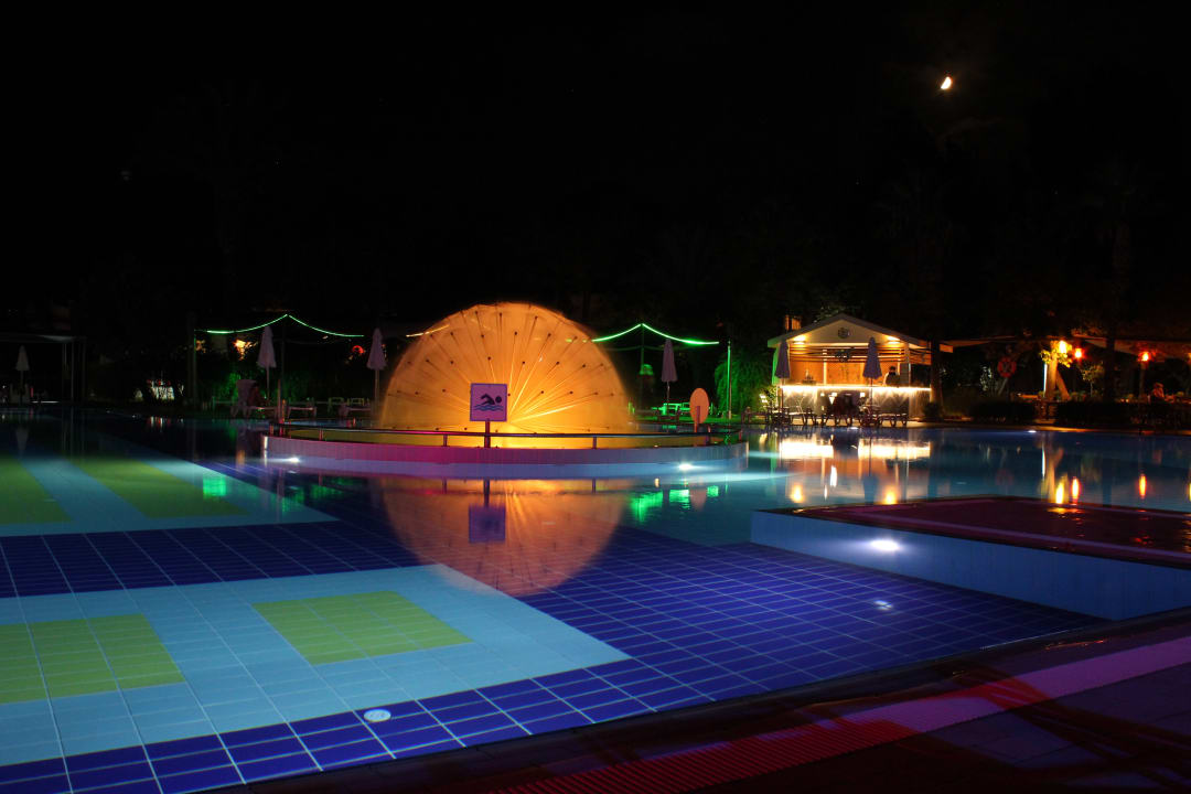 Pool Le Jardin Resort