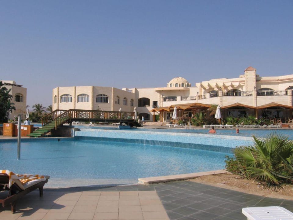 Poollandschaft Brayka Bay Resort