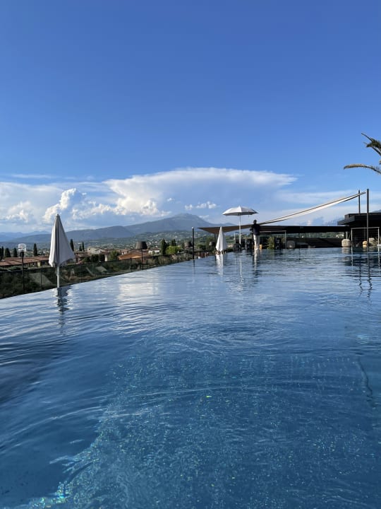 Pool Quellenhof Luxury Resort Lazise