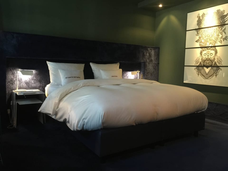 Schicket Bett und gemütlich 25hours Hotel The Goldman