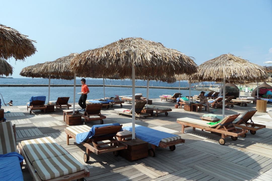 Barman plażowy Delta Hotels By Marriott Bodrum