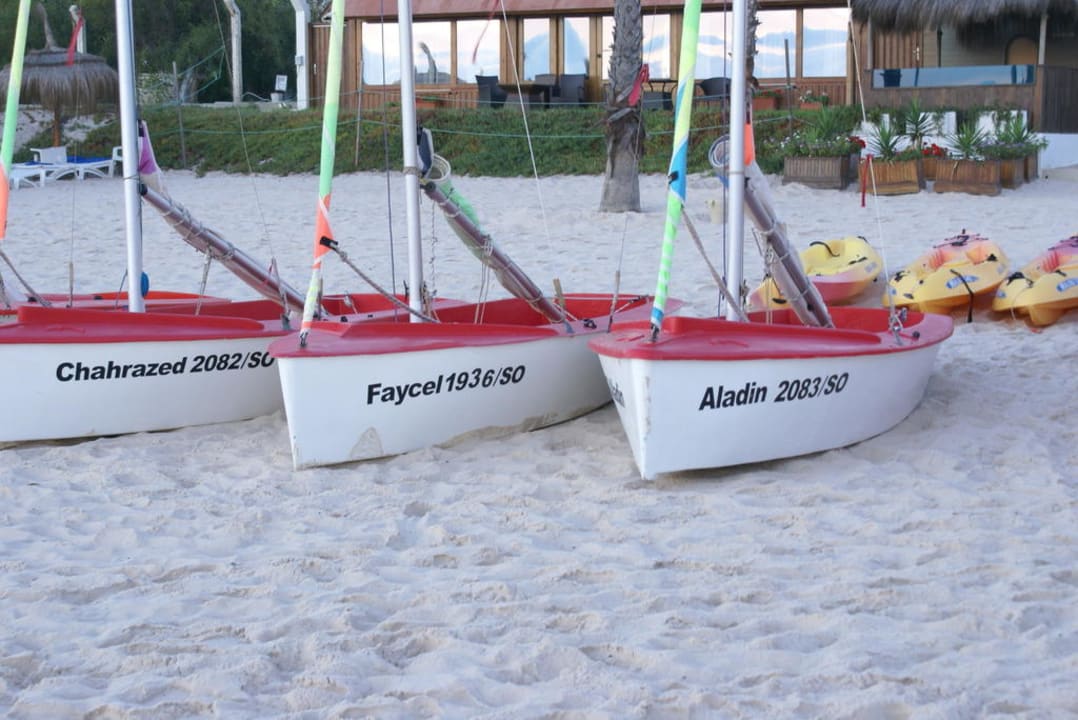 Schöne kleine Boote El Mouradi Club Kantaoui