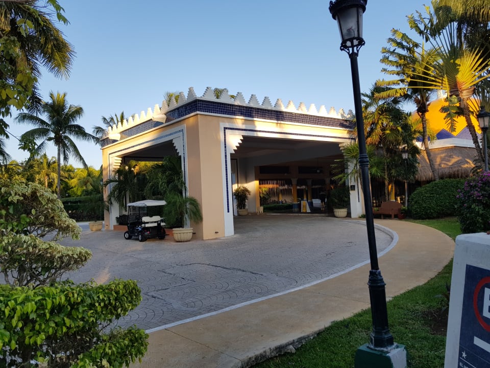 Haupteingang Iberostar Waves Paraiso del Mar