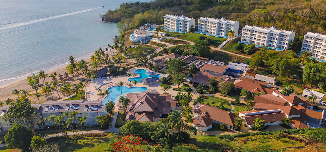 Außenansicht Secrets St. Lucia Resort & Spa