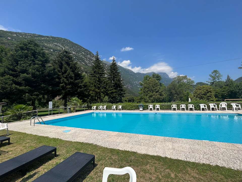 Pool Hotel Albergo Miralaghi