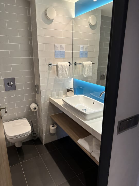 Zimmer Holiday Inn Express Ringsheim