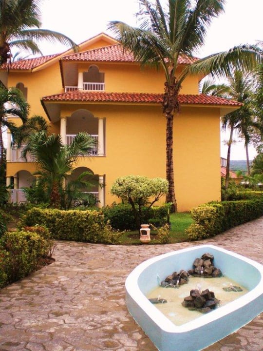 Eins von den Hotelgebäuden in der Anlage Viva Tangerine by Wyndham - All Inclusive Resort
