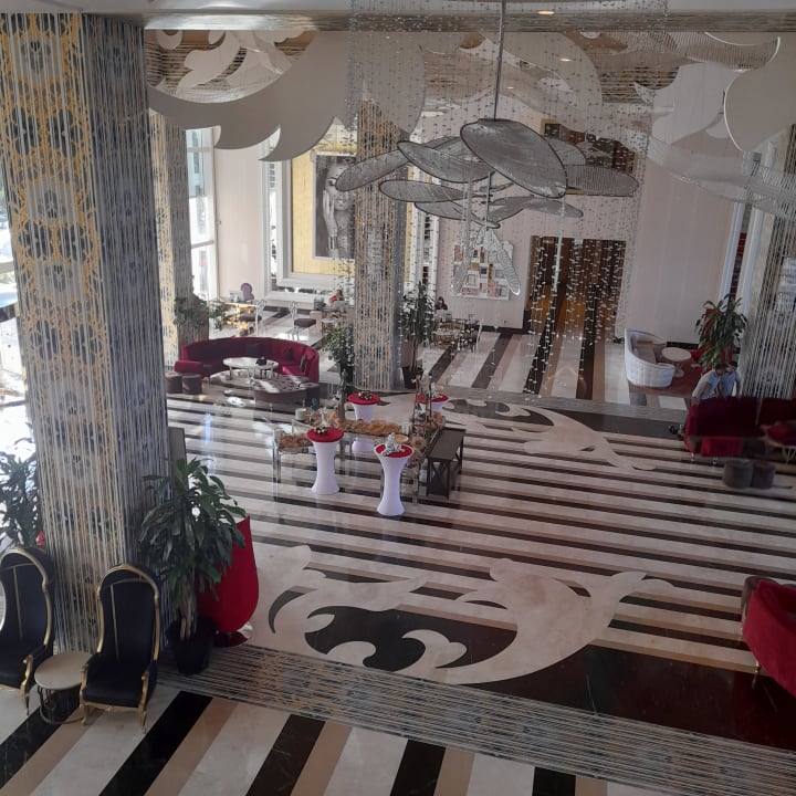 Lobby Azura Deluxe Resort & Spa Hotel