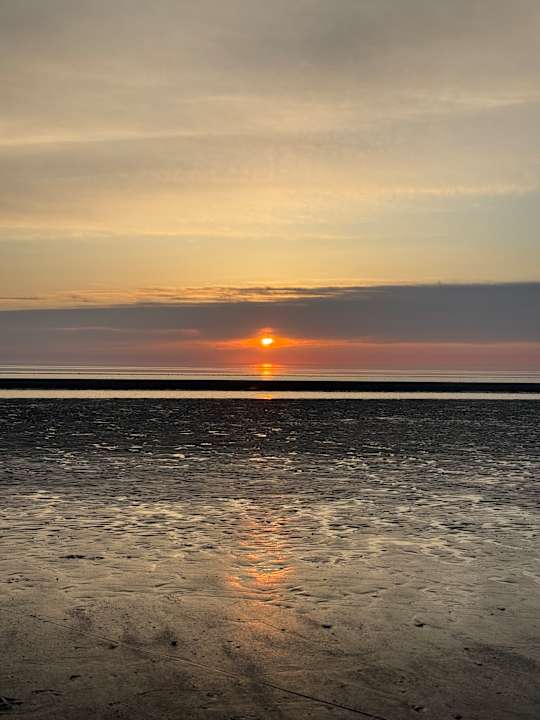 Strand ambassador hotel & spa