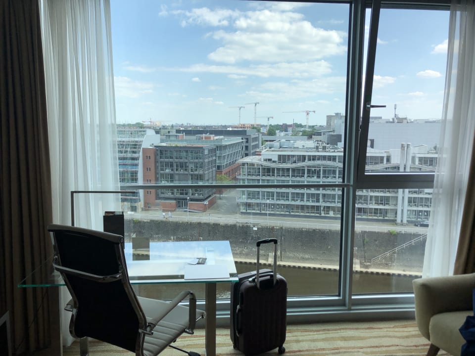 Ausblick Hotel Courtyard by Marriott Düsseldorf Hafen