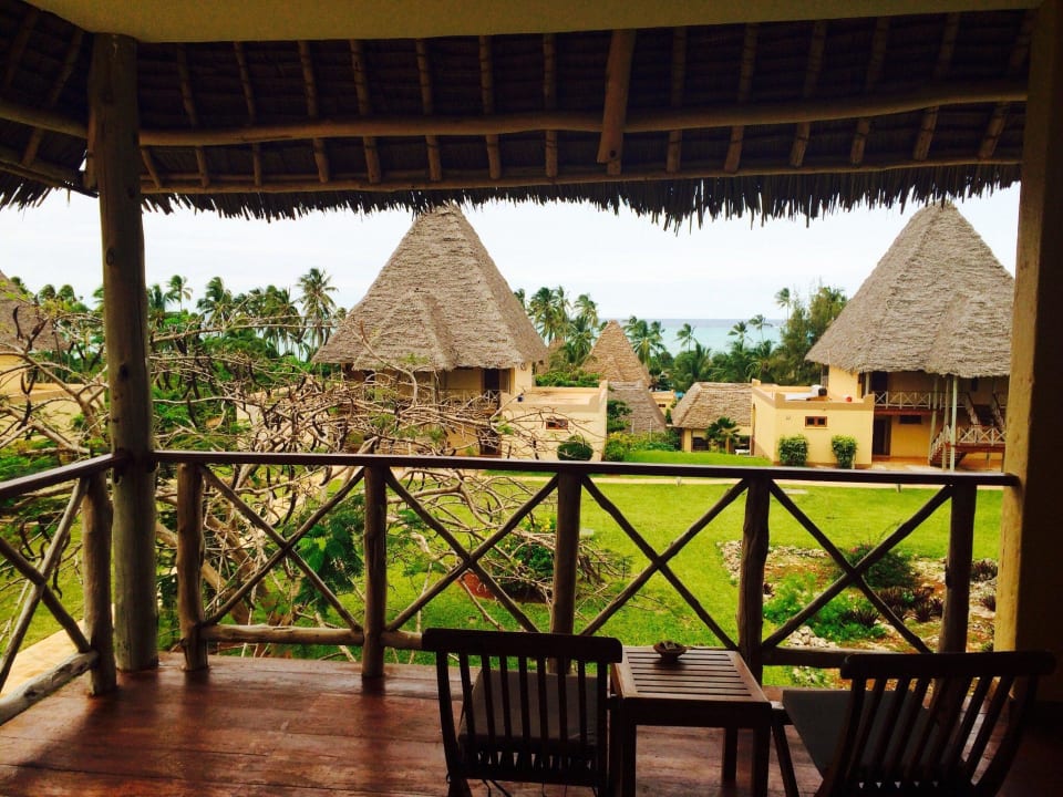 Blick aus dem Zimmer  Neptune Pwani Beach Resort & Spa
