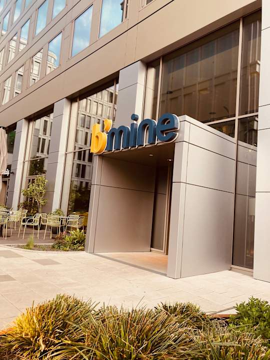 Außenansicht b'mine Hotel Frankfurt Airport