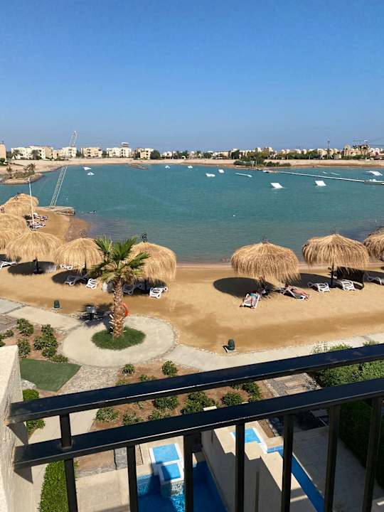 Strand Creek Hotel and Residences El Gouna