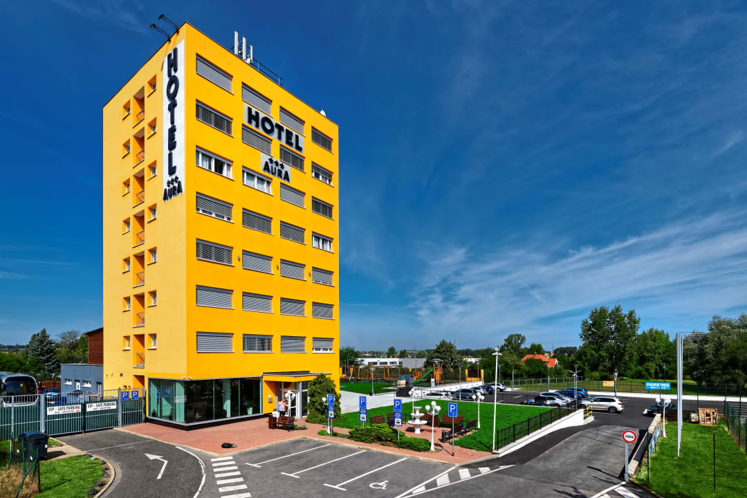 Außenansicht Hotel Aura Design & Garden Pool