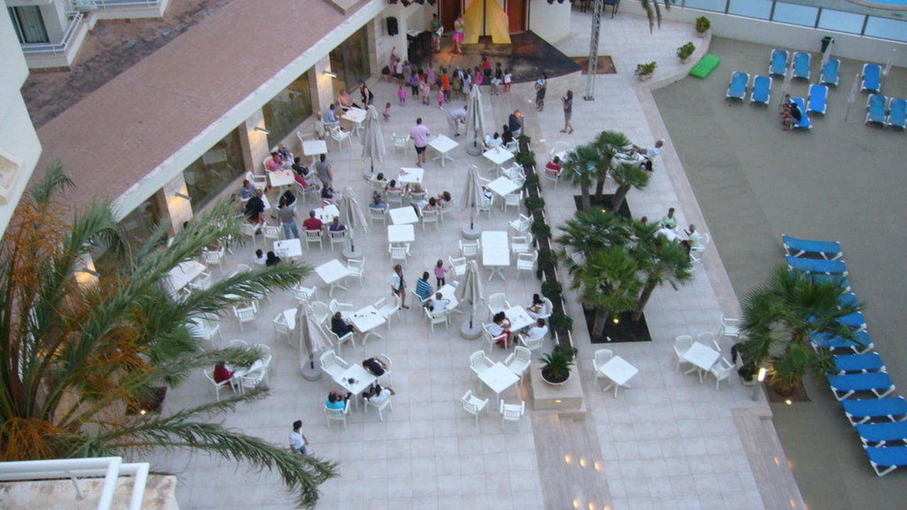Tischchaos am Morgen Aparthotel Playa Dorada