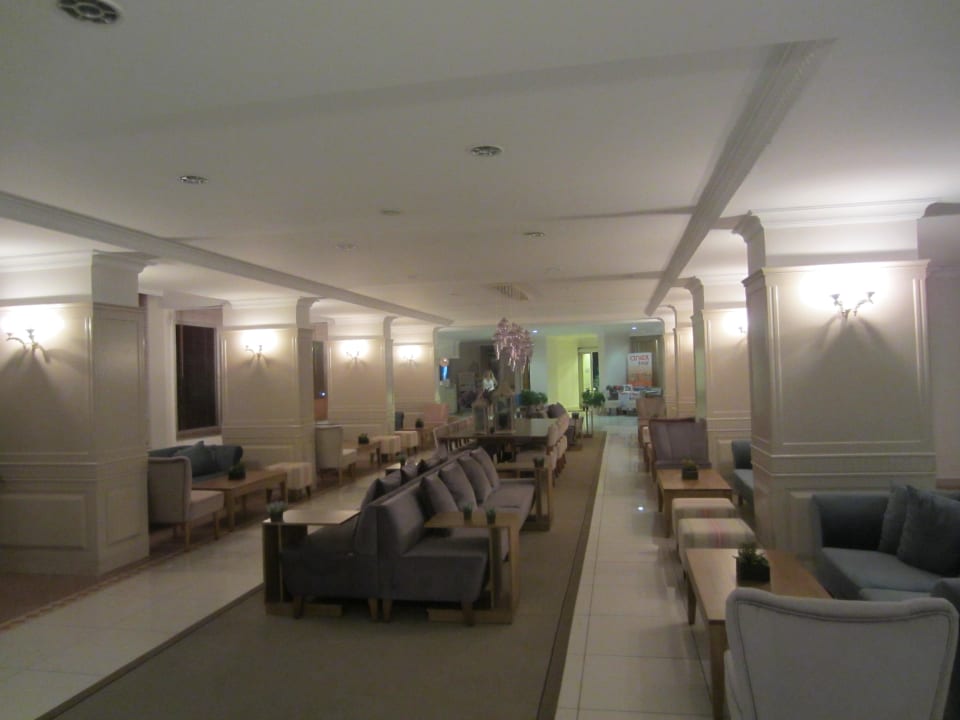 Lobby Club Turtas Beach Hotel